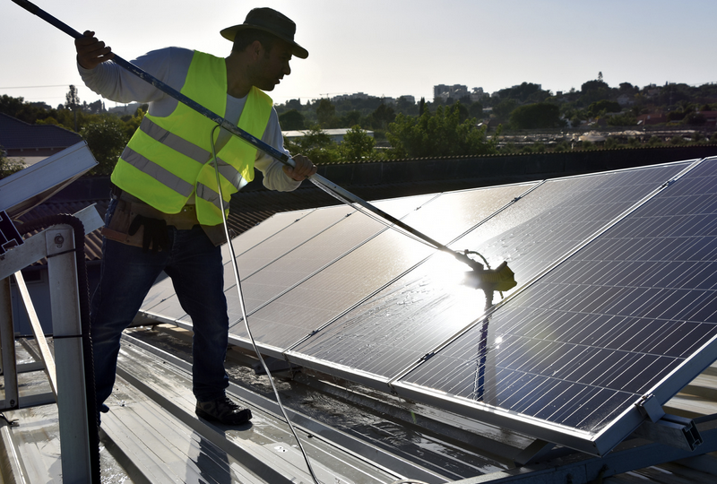 Zonnepaneel reinigen